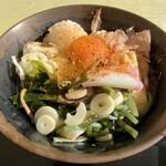 Karukaya - 今月のおススメ　冷やしのっけうどん！注文