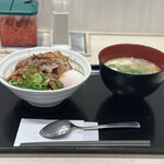 松屋 - 元祖旨辛焼き牛めし参鶏湯風スープセット