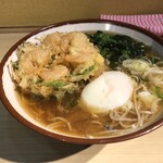 そばの神田東一屋 - アサソバビンボー！　
      朝そば＋えびかき揚げ！