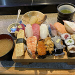 歩 - にぎり12貫　1300円