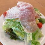 たてしな自由農園 808Kitchen&Table - 料理写真:808サラダ。とてもフレッシュ！