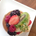 アングランパ - 2014年1月訪問時：セゾニエ(\450)…季節のフルーツのタルトです