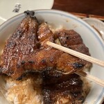 Tsujiya - 鰻丼(上丼・五切れ入り丼) 厚み