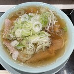 新橋ニューともちんラーメン 川崎駅前店 - ネギ中華そば