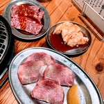 Taishuu Yakiniku Horumon Daimatsu - 