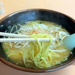 Michinoku Ramen - 麺は普通。笑　なぜだか美味い。