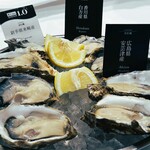 Emit Fish Bar Oyster And Grill - 産地お任せ真牡蠣プレート8ピース