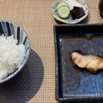 Motomachiioka - 銀だらの焼物と炊き立て土鍋ご飯