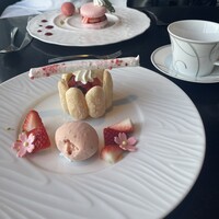 DINING & BAR TABLE 9 TOKYO - 