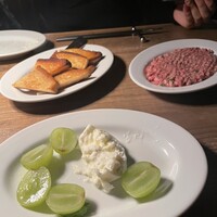 カルネジーオ イースト - 