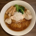 人力俥 - 丸鶏わんたん醤油そば¥980