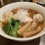 人力俥 - 丸鶏わんたん醤油そば