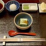 Kyouto Gion Tempura Yasaka Endou - わさびといくらが乗った豆腐