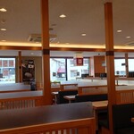 はま寿司 - 朝8:00代の店内