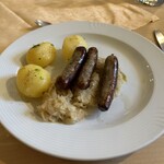 Gasthof Greifen - ソーセージ&ザワークラウト&ポテト