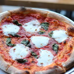 Appetito Craft Pizza and Wine Bar - マルゲリータ