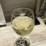 Ajisuki Desuka - グラスワイン（白）税込580円