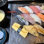 博多 よし魚 - 料理写真:鮨(並にぎり)＝1480円
※ランチ限定メニュー