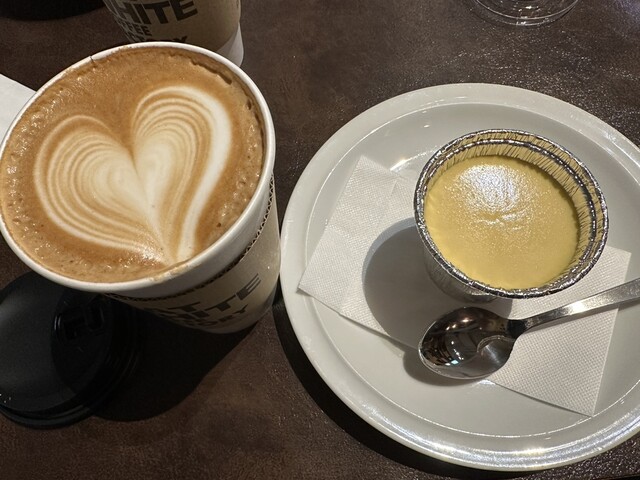 フラットホワイト コーヒー ファクトリー 三春店（FLATWHITE COFFEE FACTORY） - 舞木（カフェ）の写真