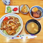 まる美 - 料理写真:トンバラ丼