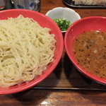 ラーメン若松 - ピリ辛牛スジつけ麺　大　です。