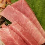 出羽鮨 - 本マグロ。