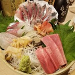 出羽鮨 - 刺盛り。