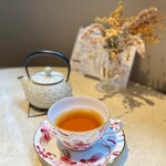 SALON BAKE & TEA - 