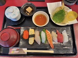 Sushi Izakaya Heihachirou - にぎりランチ1,200円