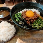 豚骨ラーメンとまぜそば 池めん - 料理写真: