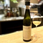 マンサルヴァ - ヴェルメンティーノは、今マイブーム品種。
      こちらは、気に入り過ぎて購入したことのある一本。
      オッタヴィアーノ・ランブルスキ。
      蛍烏賊のような難しいお相手でも、何なくこなす抜群のバランスの万能選手♪