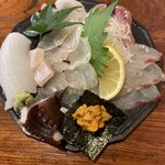 Izakaya Daihachiguruma - 唐津の地魚を寄せた刺身盛合わせ
