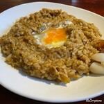 カレー工房 Chalten - 温玉を絡めてマイルドに