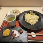 麦と麺助 - 青森県産生ウニと淡路島玉ねぎのつけそば