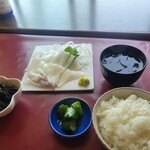 Arasakitei - 剣先イカの定食