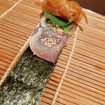 順 - 鯵のヅケとかんびょうと胡麻と大葉を巻いて