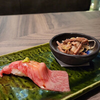 近江うし焼肉 にくTATSU 日本橋室町店 - 