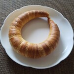 石窯パンの店 ゴッホ - 料理写真:ミルクリッチのつのパン    220円