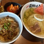 焼肉冷麺やまなか家 北上店 - 