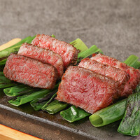 黒毛和牛　サーロイン・赤身肉　溶岩ステーキ食べ比べ