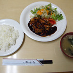 グリル三笠 - 豚生姜焼き定食 \800