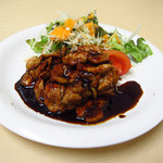 グリル三笠 - 豚生姜焼き定食 \800