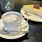 珈琲屋らんぷ - ドリンク写真:黒ごまラテ