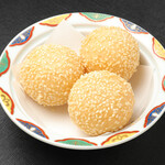 Sesame dumplings (3 pieces)