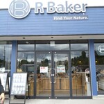 R Baker 富谷店 - 
