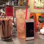 サニーダイナー - まずはドリンク登場