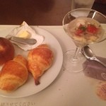 サンマルク - ここの焼きたてパン大好き(* ՞ټ՞)食べ放題ってのが嬉しい