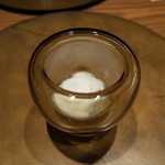 六雁 - 冷たい前菜 のれそれ 柚子のエスプーマ