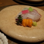 六雁 - お造り 鮃 あおり烏賊 生雲丹