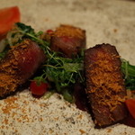 六雁 - 肉料理 石垣牛の牛カツ バルサミコの香りとパン粉 朝摘み野菜のおひたし ハーブ